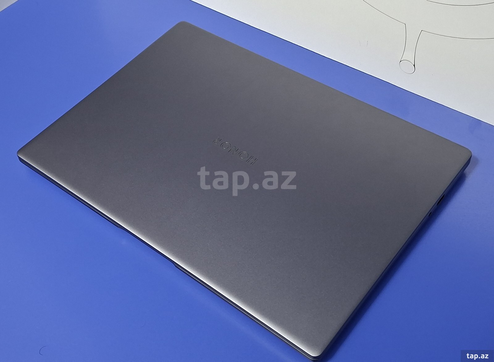 Honor MagicBook X16 (8/512 GB) (5)