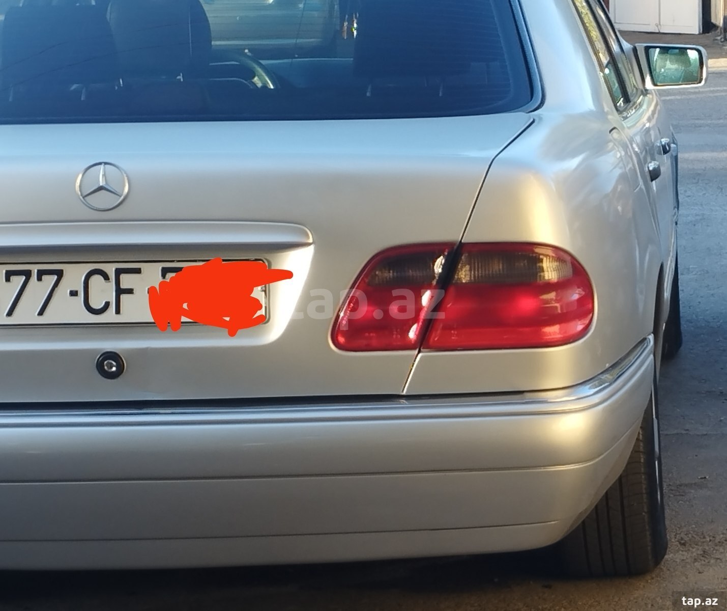 Mercedes E 230, 1996 il (9)