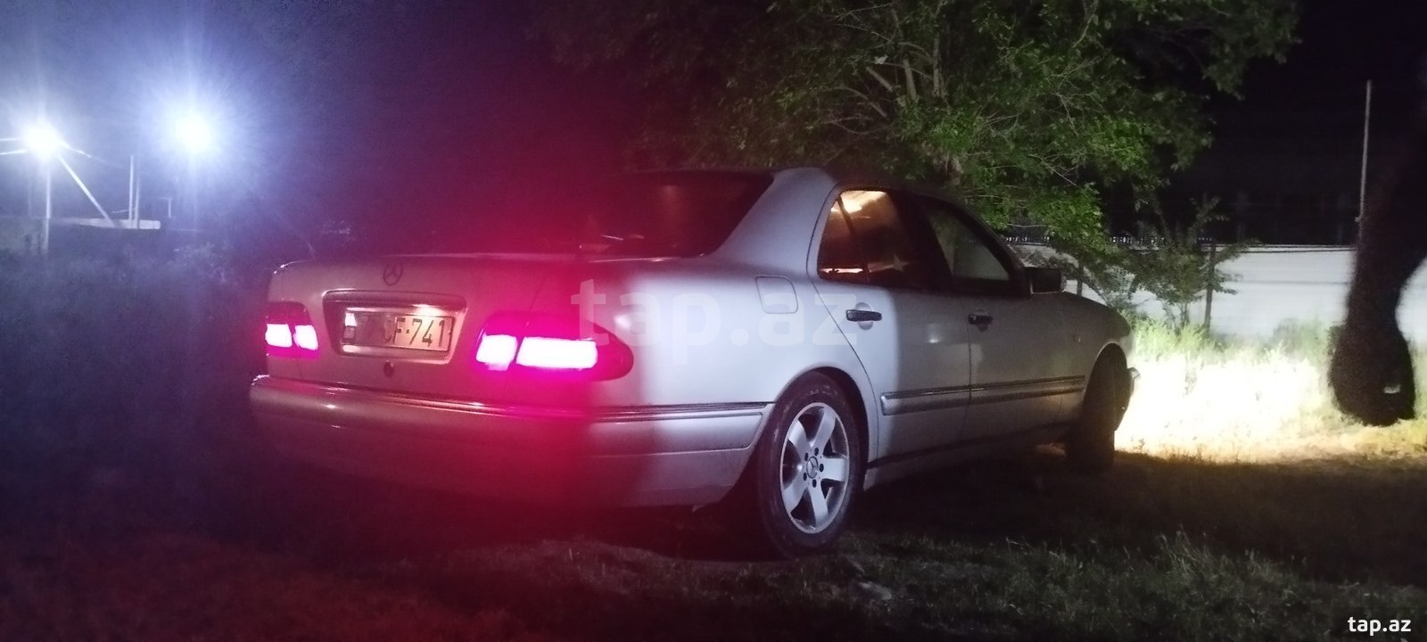 Mercedes E 230, 1996 il (16)