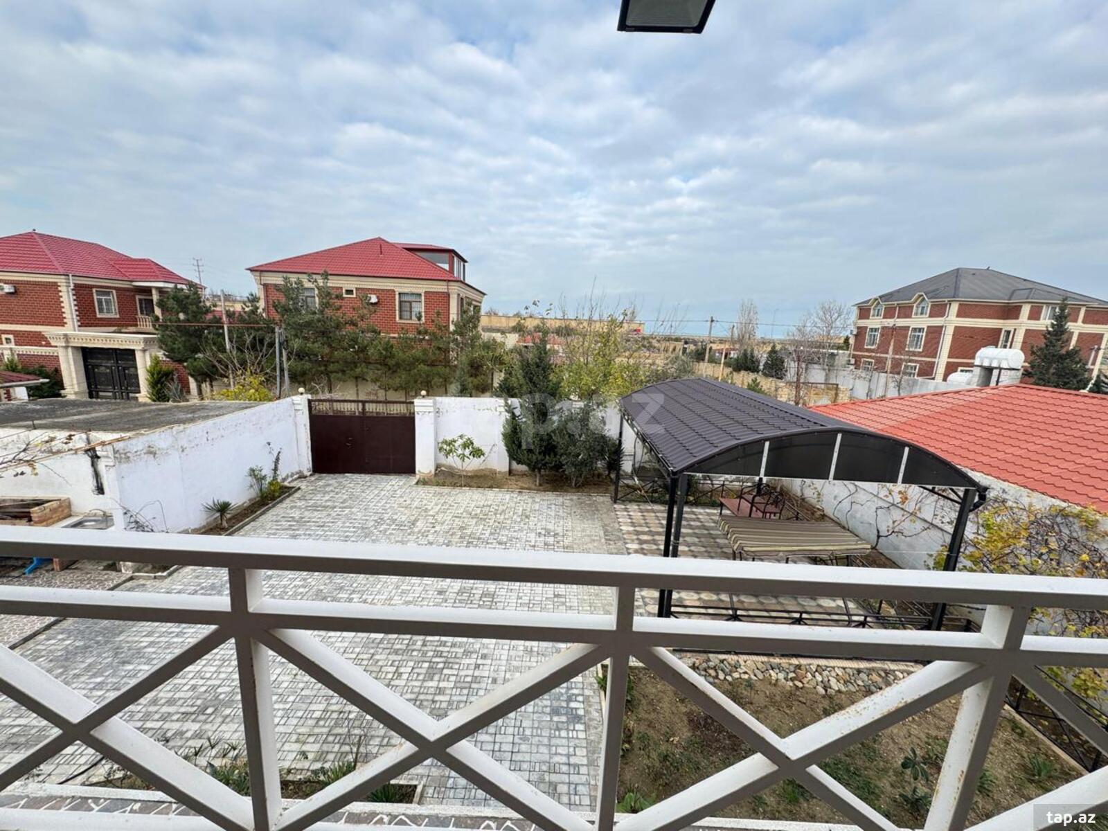 Həyət evi, Novxanı qəs. (36)