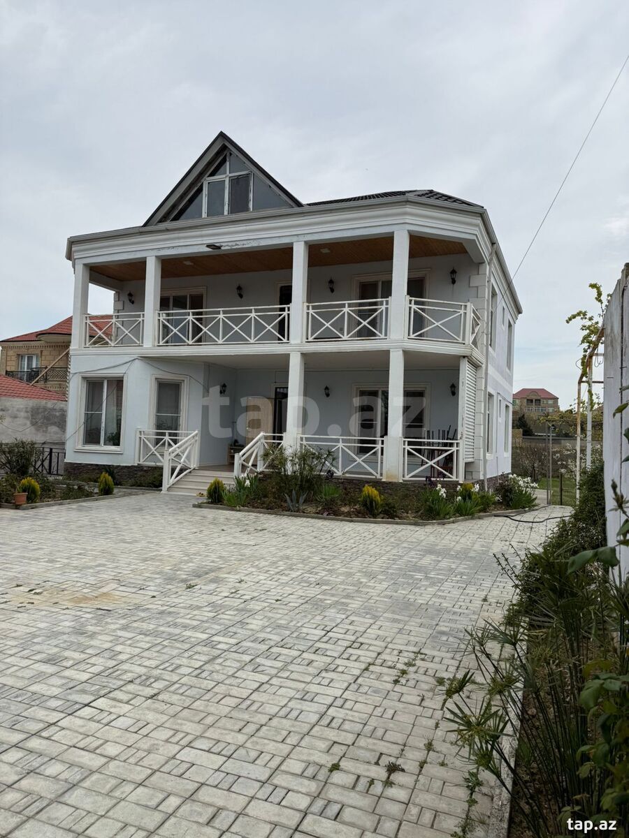 Həyət evi, Novxanı qəs. (18)