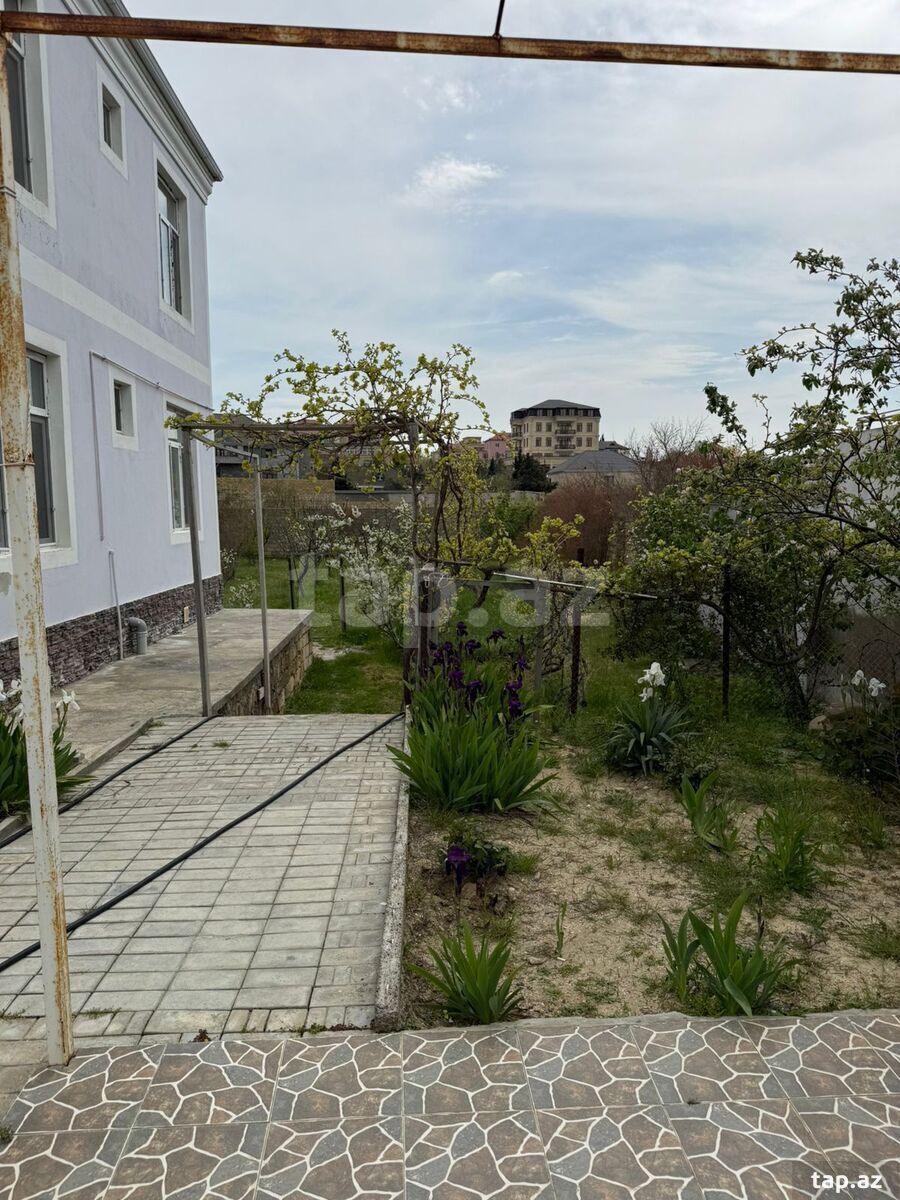 Həyət evi, Novxanı qəs. (29)