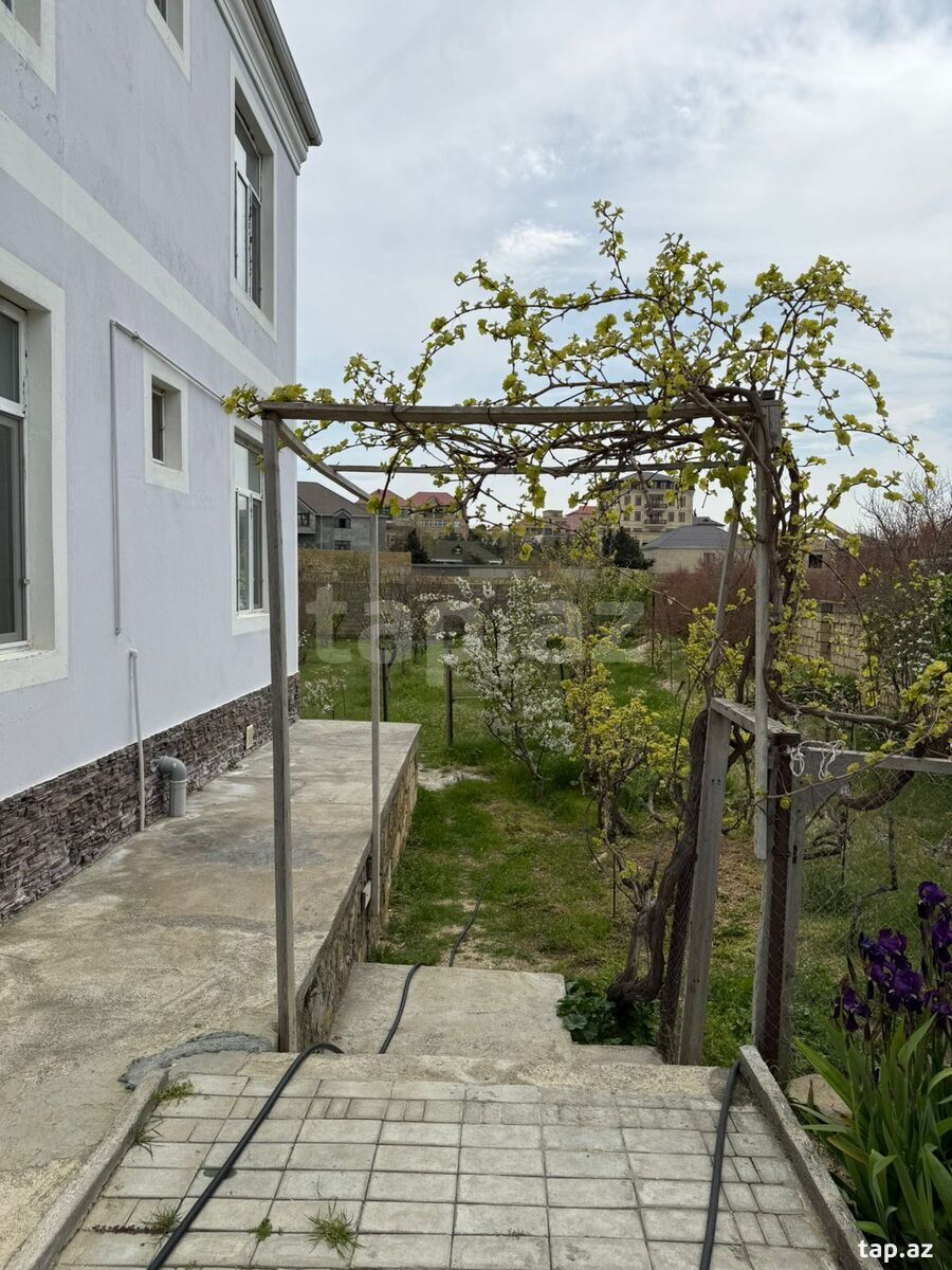 Həyət evi, Novxanı qəs. (30)