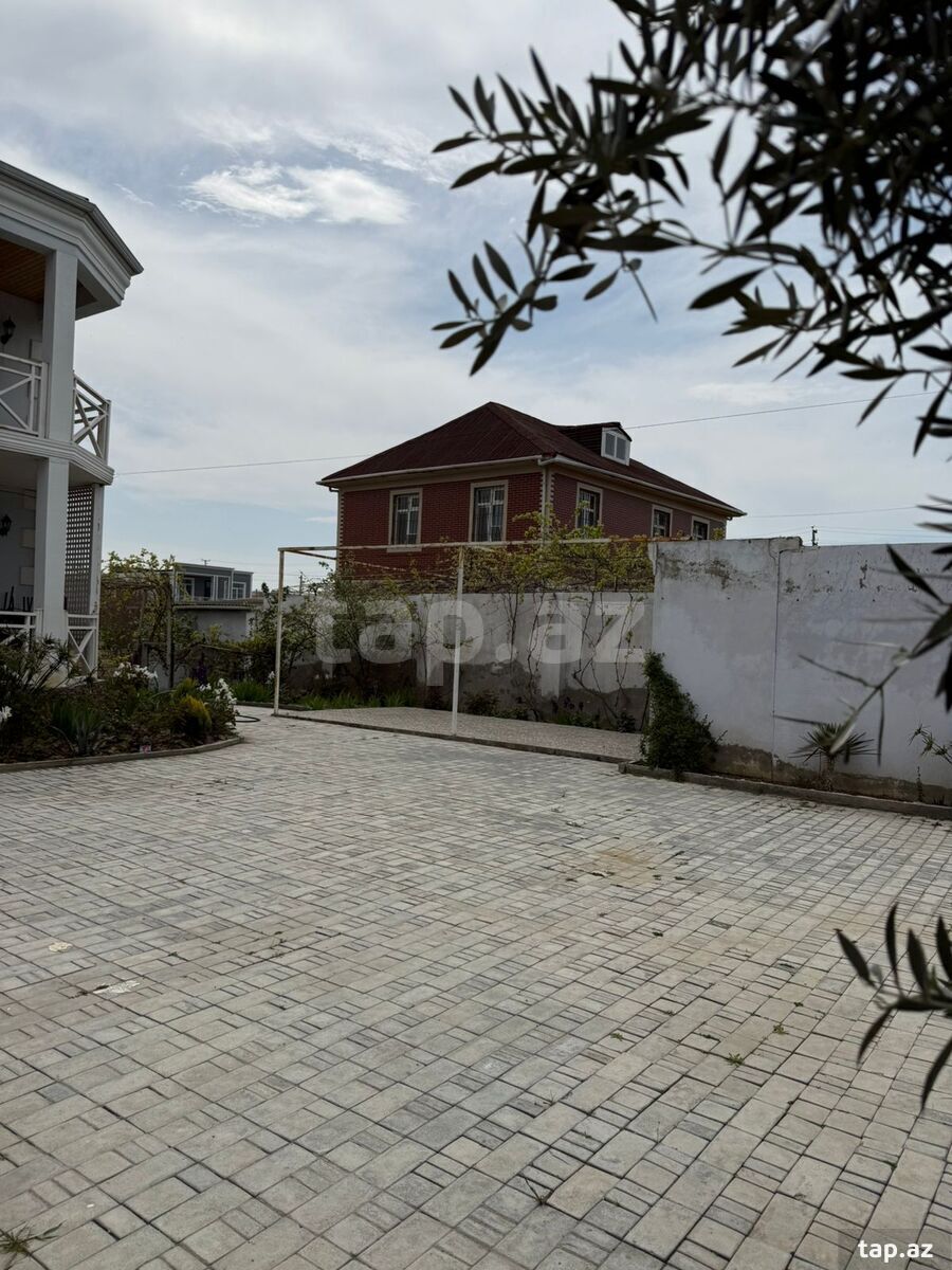 Həyət evi, Novxanı qəs. (22)