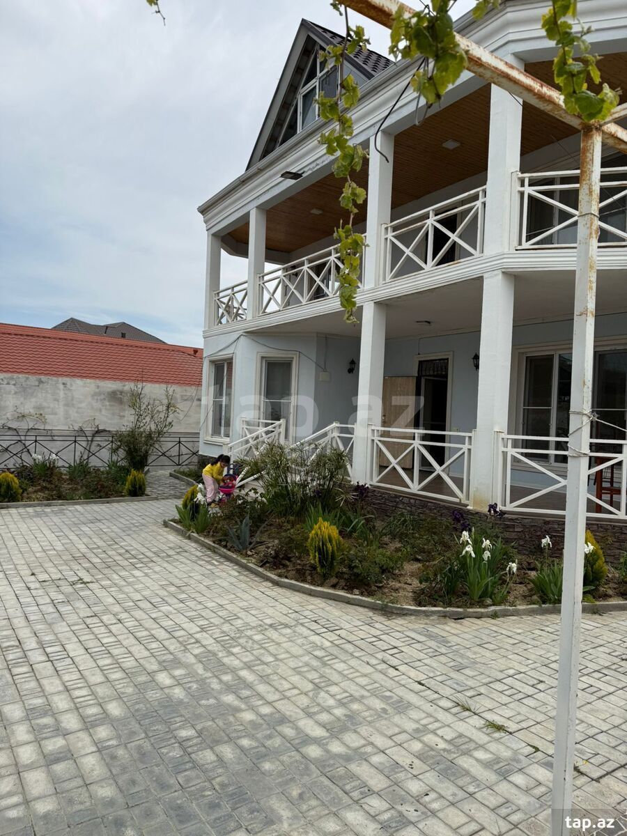 Həyət evi, Novxanı qəs. (11)