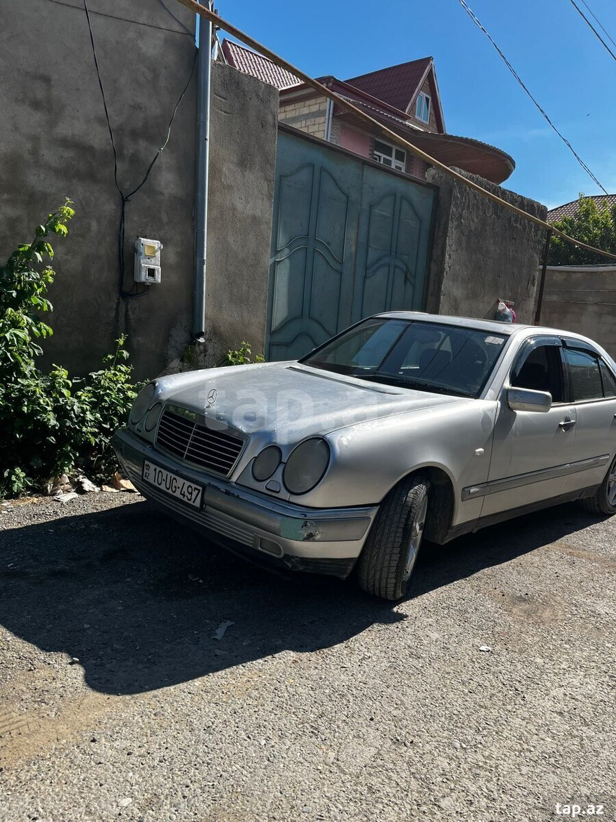 Mercedes E 320, 1996 il (7)