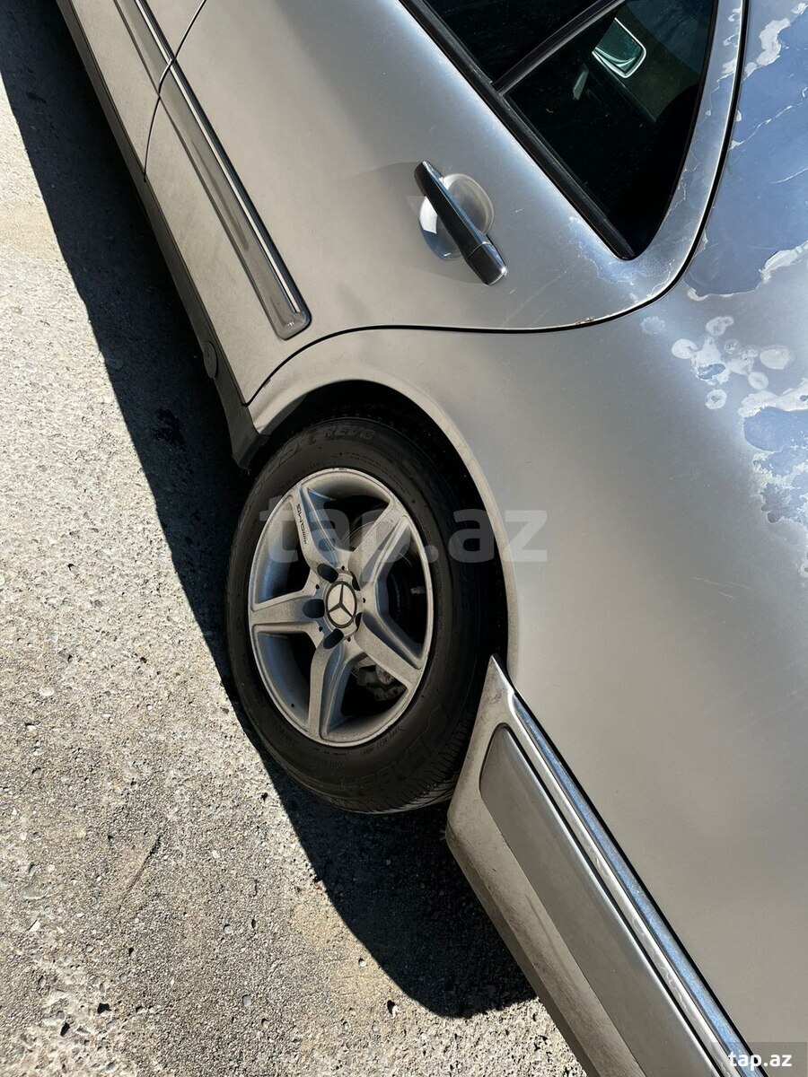 Mercedes E 320, 1996 il (6)