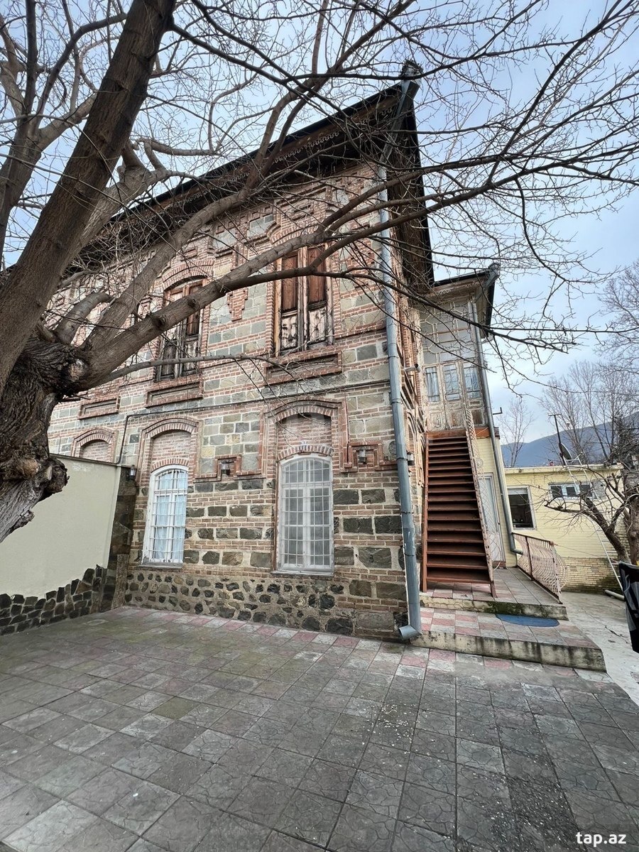 Həyət evi, Şəki ş.