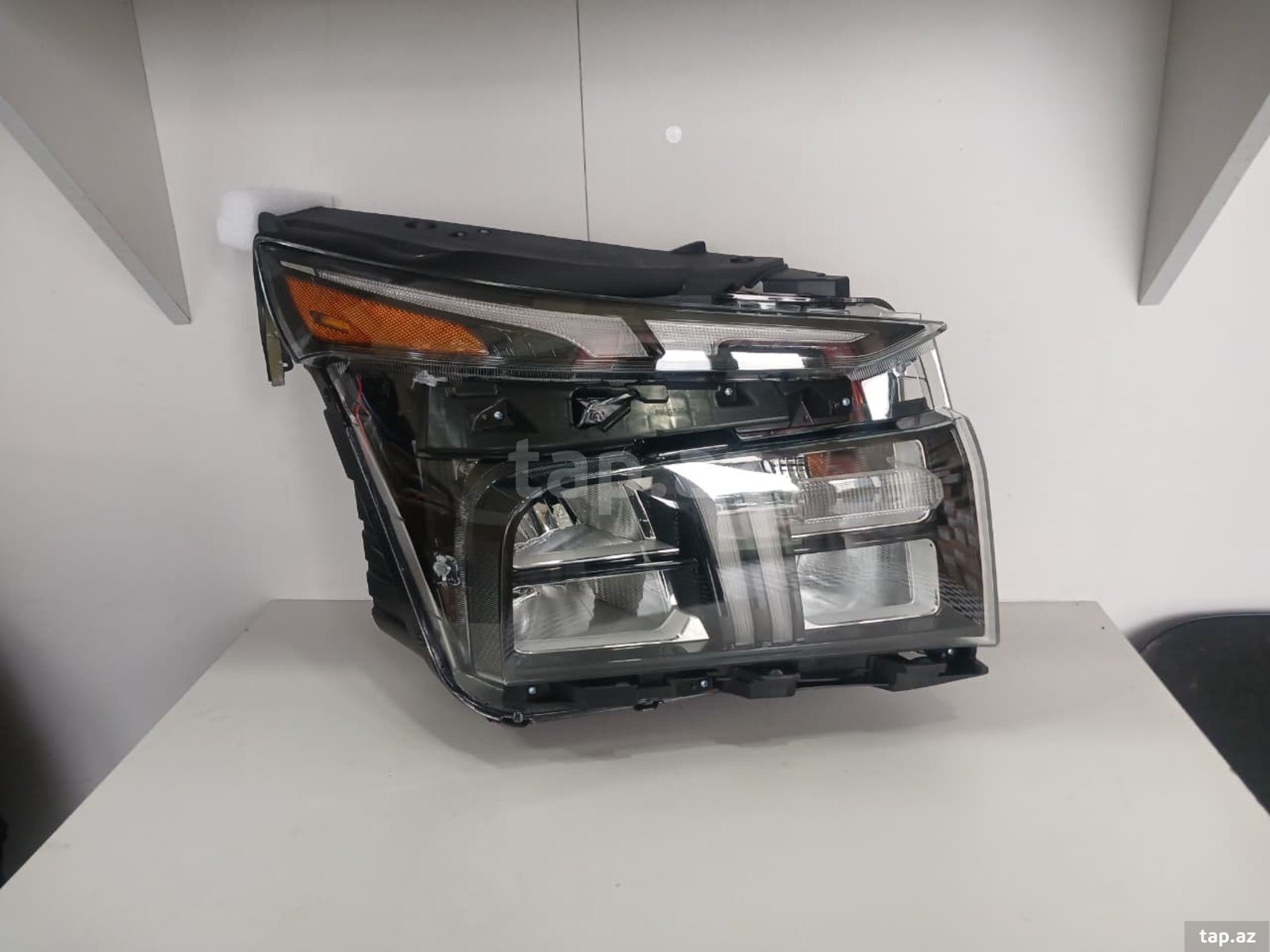 "Hyundai Santa Fe 2023" USA LED farası