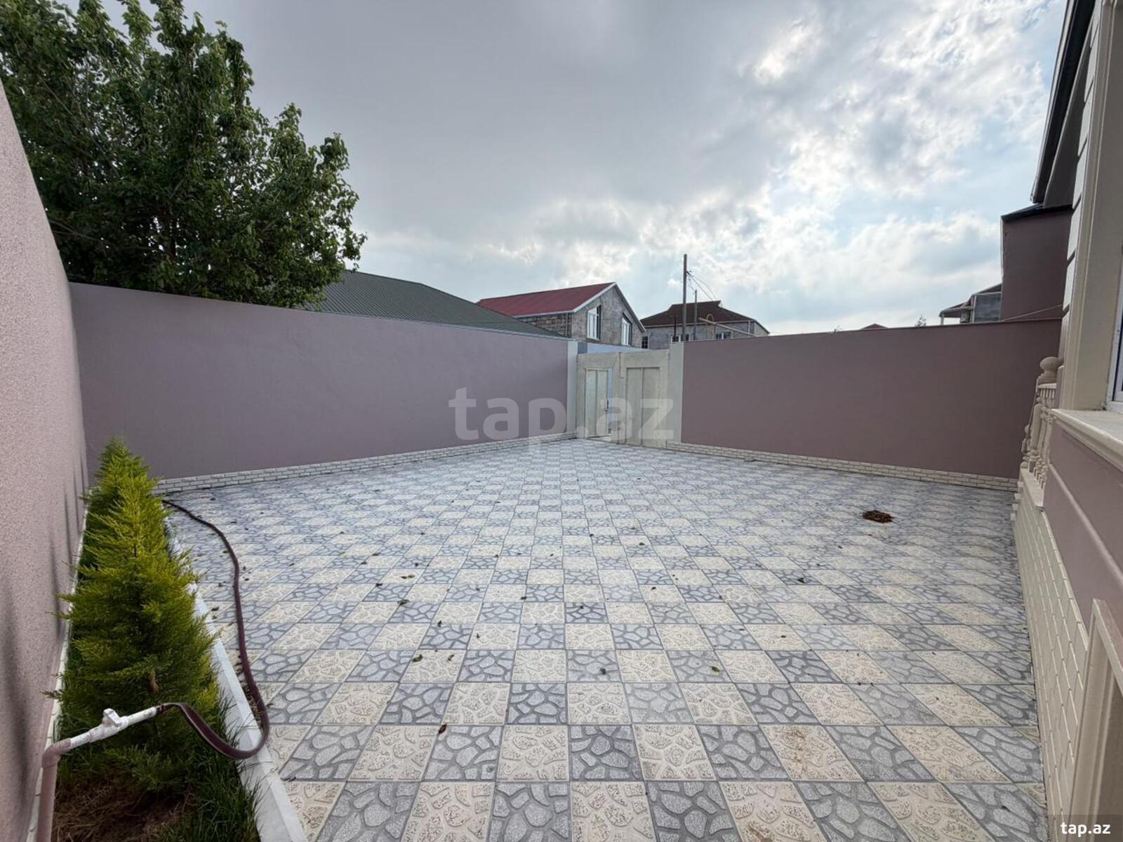 Həyət evi, Binə qəs. (3)