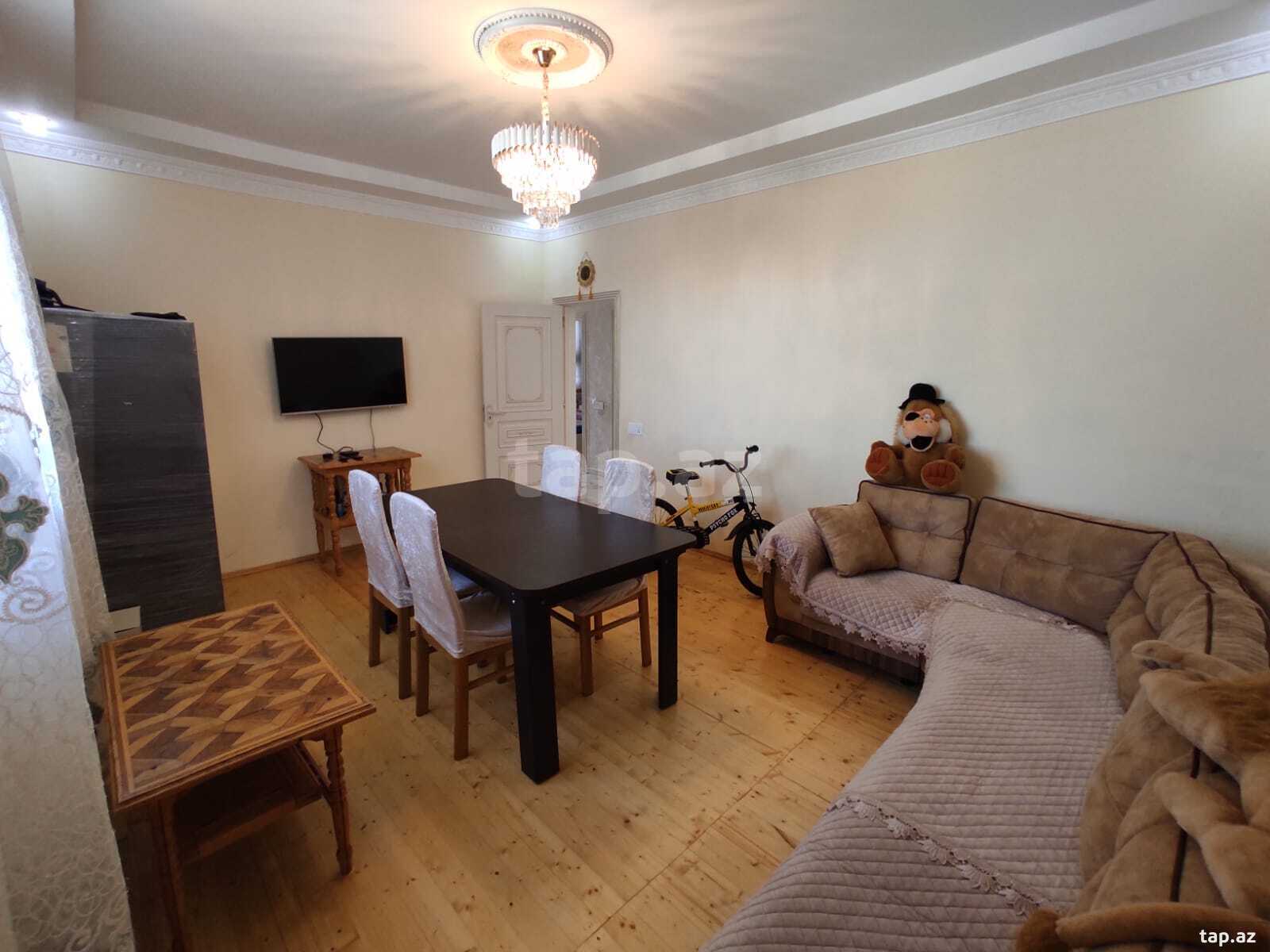 Həyət evi, Novxanı qəs. (13)