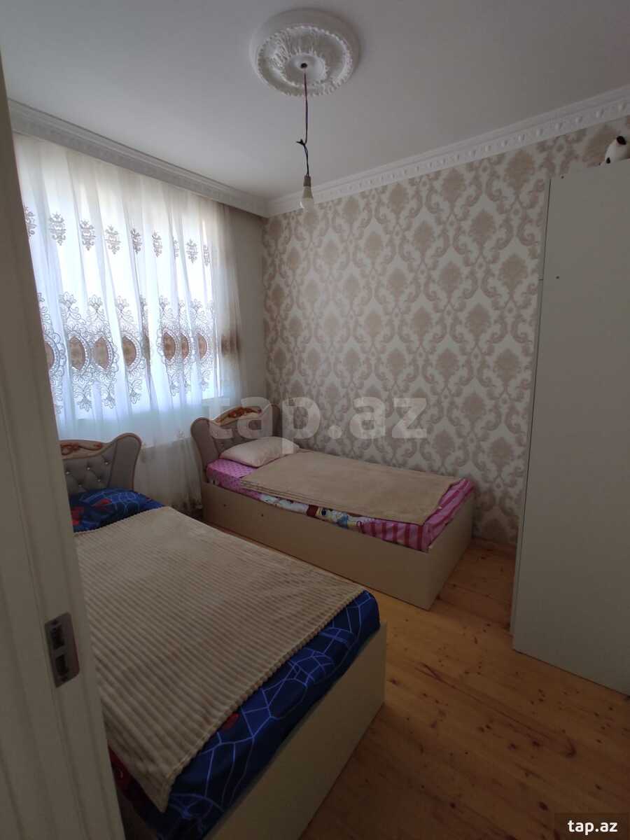 Həyət evi, Novxanı qəs. (12)