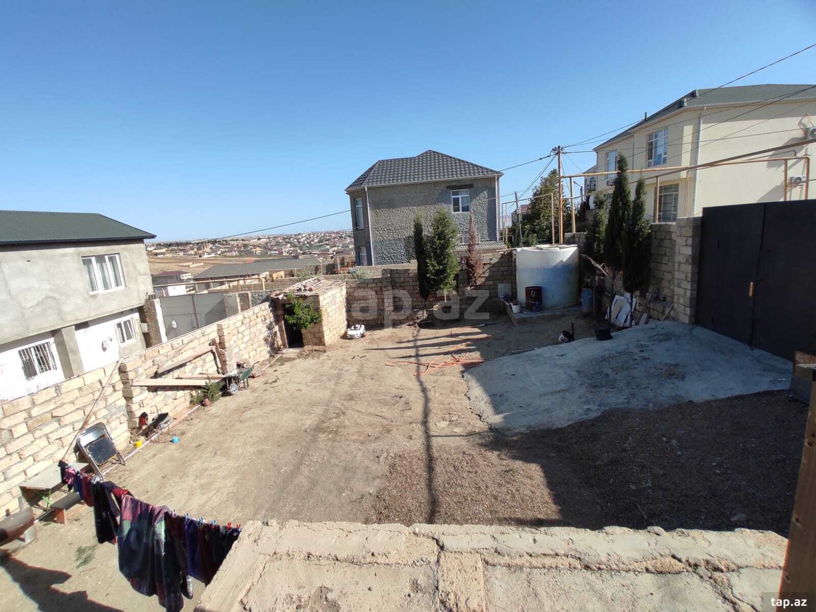 Həyət evi, Novxanı qəs. (2)