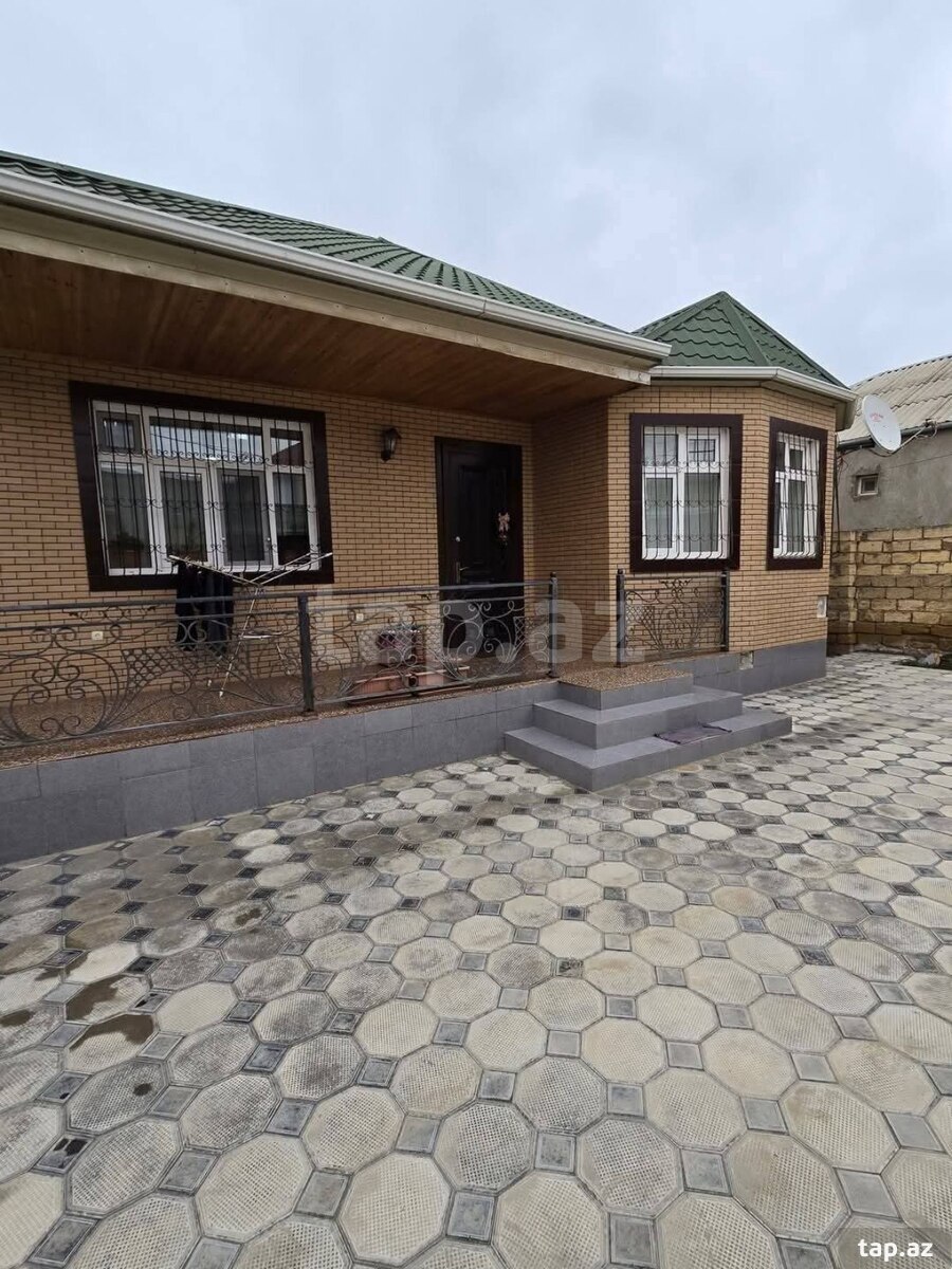 Həyət evi, Novxanı qəs. (5)