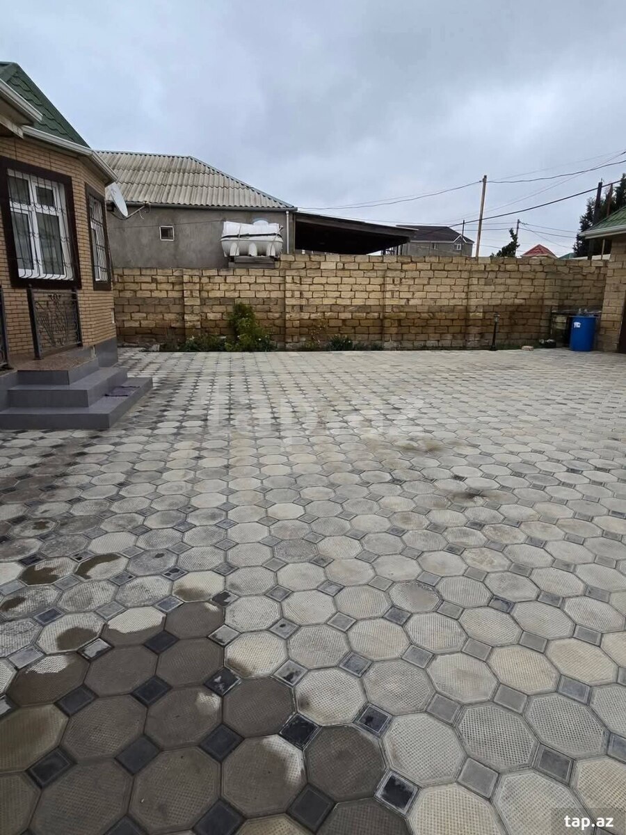 Həyət evi, Novxanı qəs. (8)
