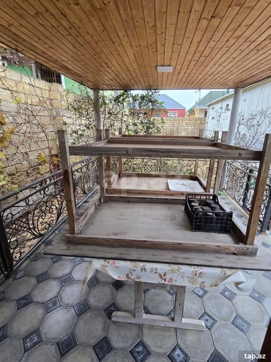 Həyət evi, Novxanı qəs. (14)
