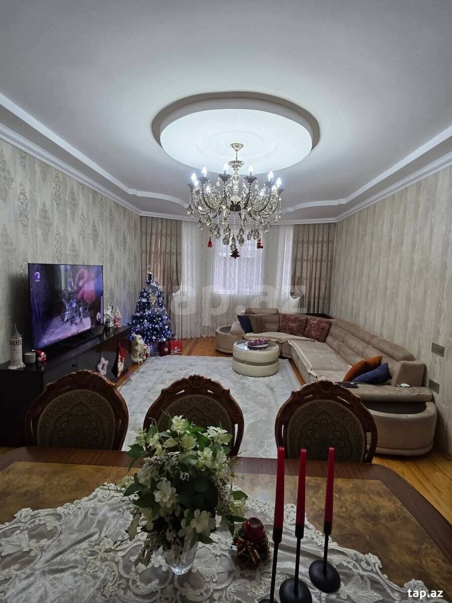Həyət evi, Novxanı qəs. (17)