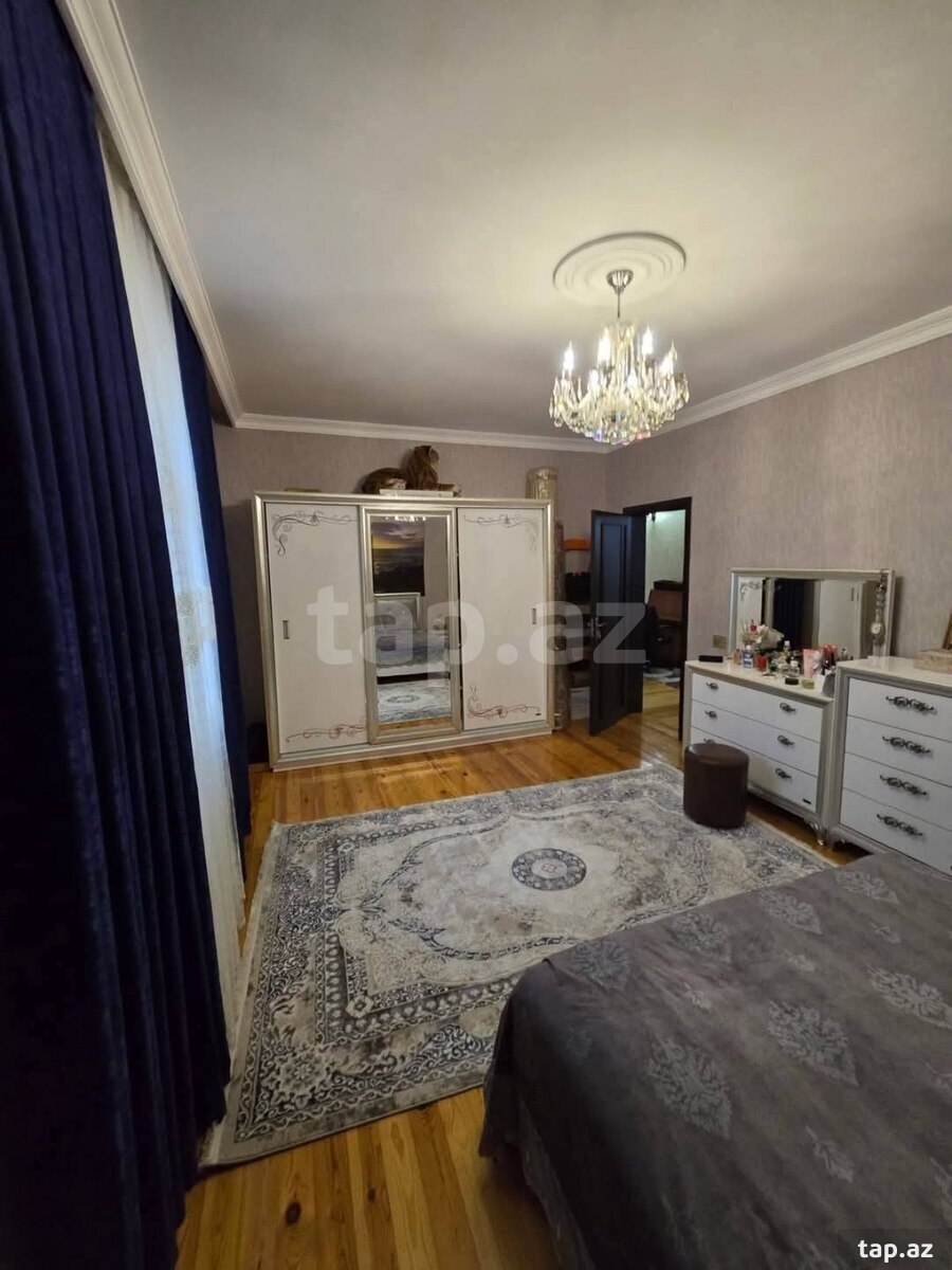 Həyət evi, Novxanı qəs. (24)