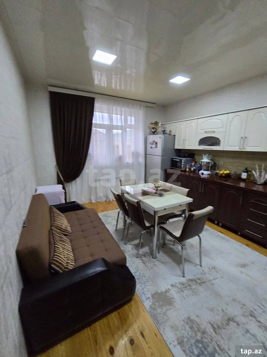 Həyət evi, Novxanı qəs. (27)