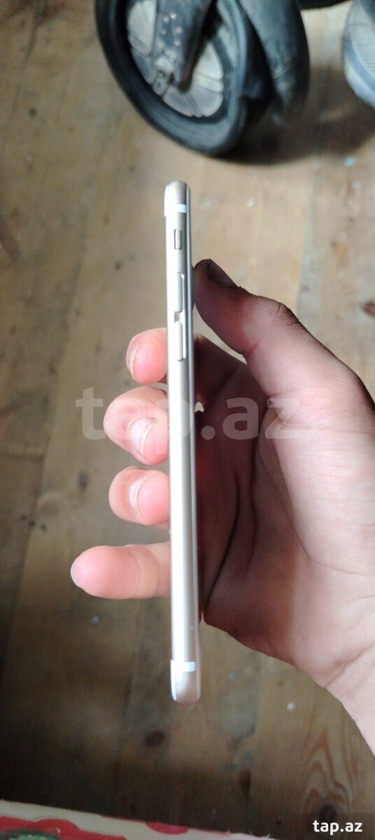 Apple iPhone 6 Gold 32GB (3)