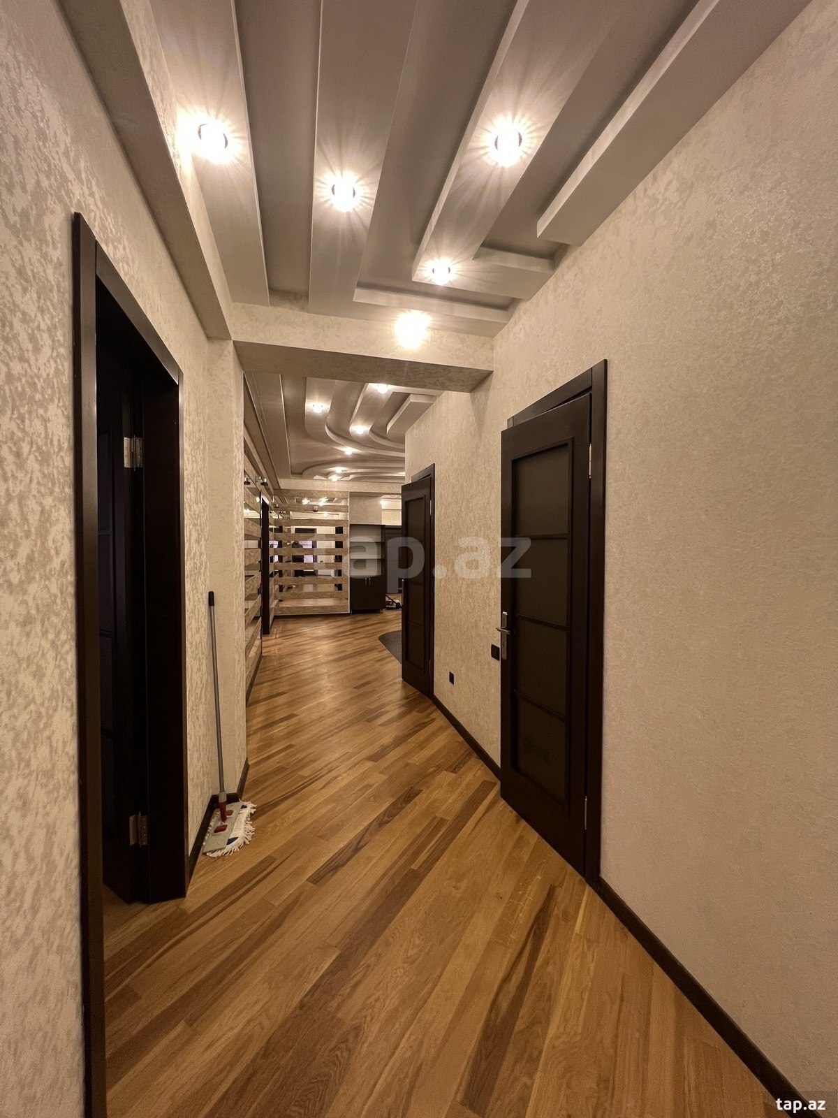 3-otaqlı yeni tikili, Ü. Hacıbəyov küç. Azinko MTK, 205 m²