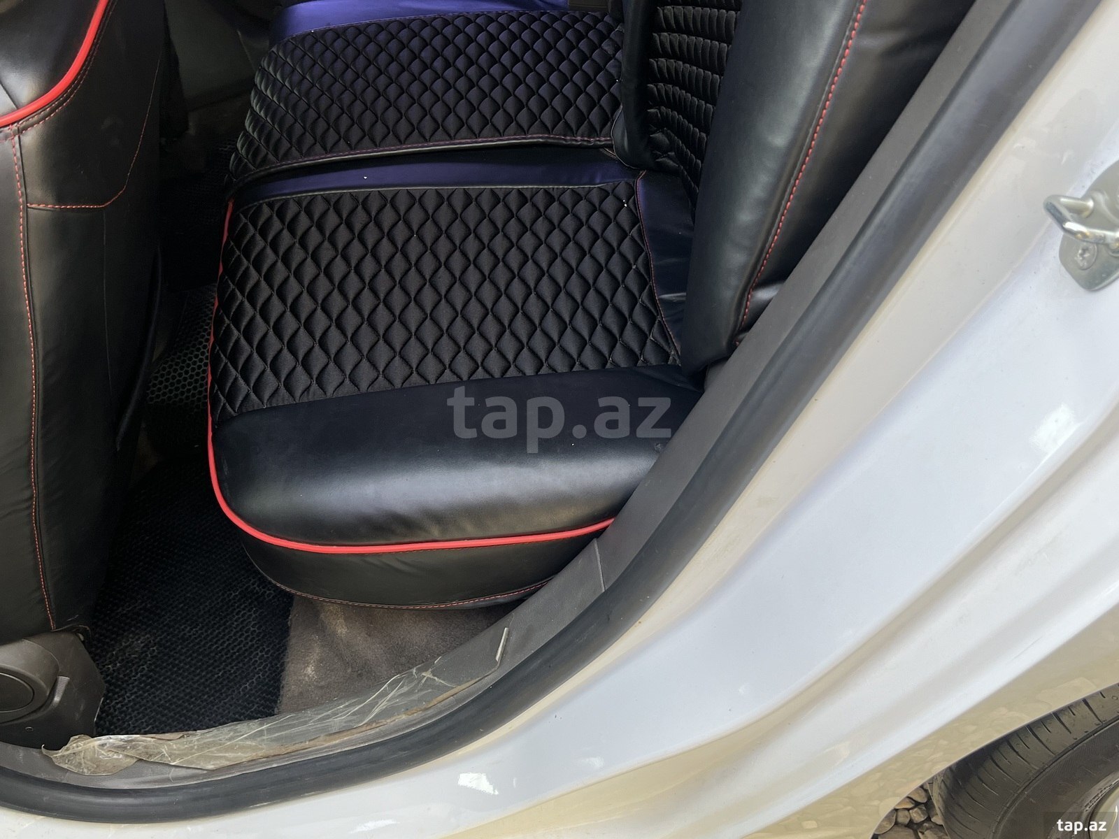 Chevrolet Cobalt, 2025 il (11)