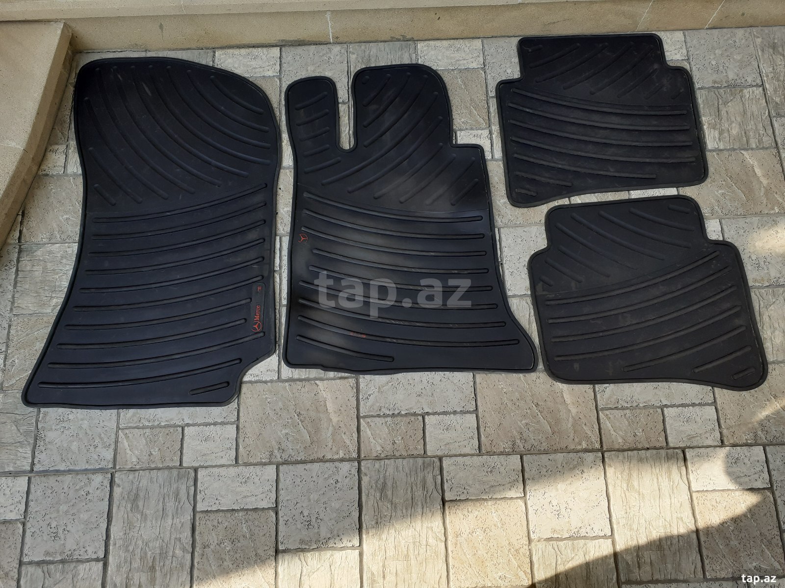 Mercedes-Benz E-Class rezin ayaqaltıları