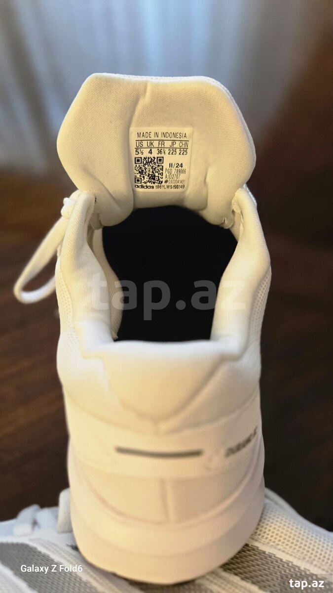 İdman ayaqqabısı Adidas 