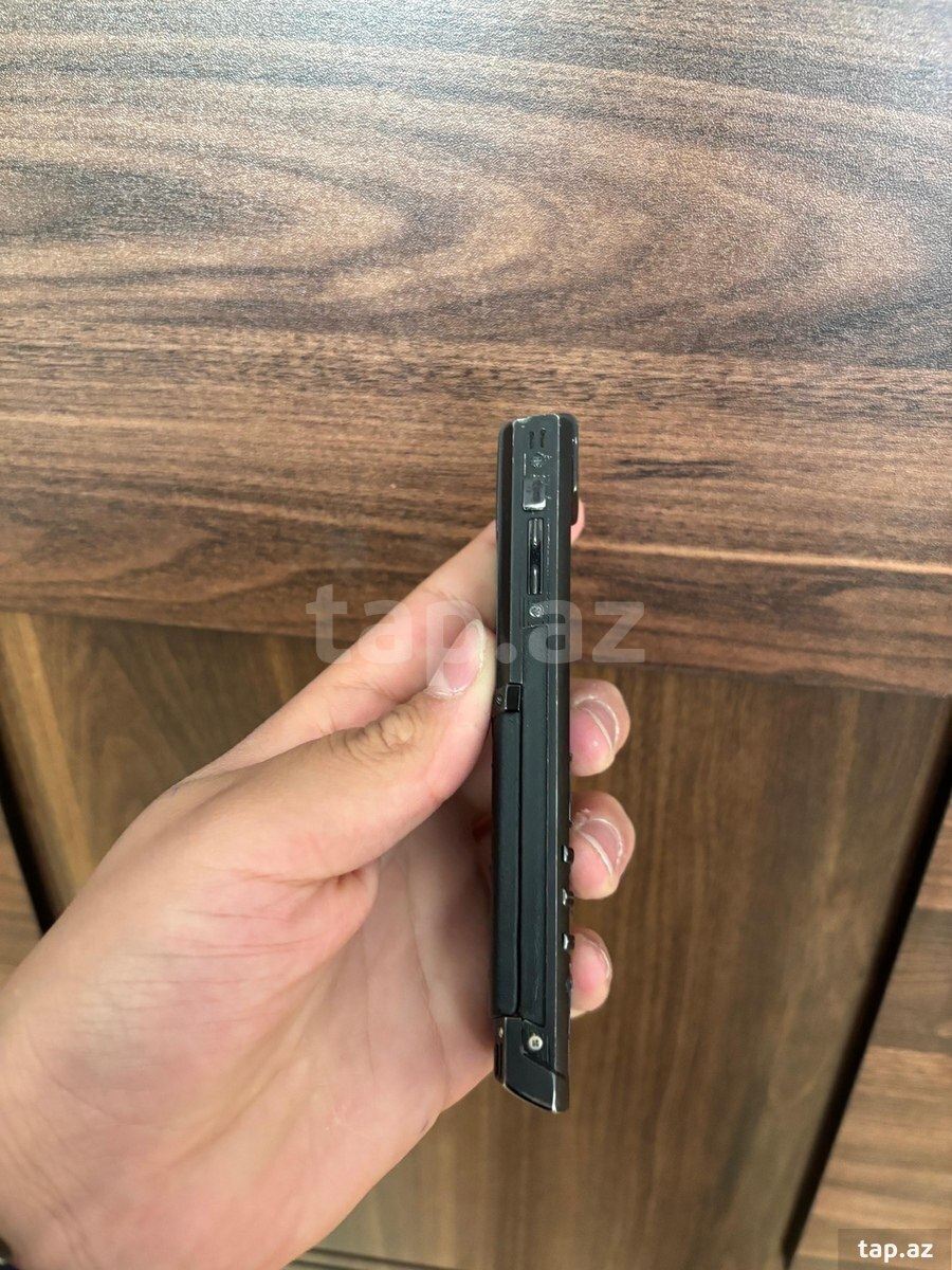 Vertu Signature S Design Pure Black 4GB (4)