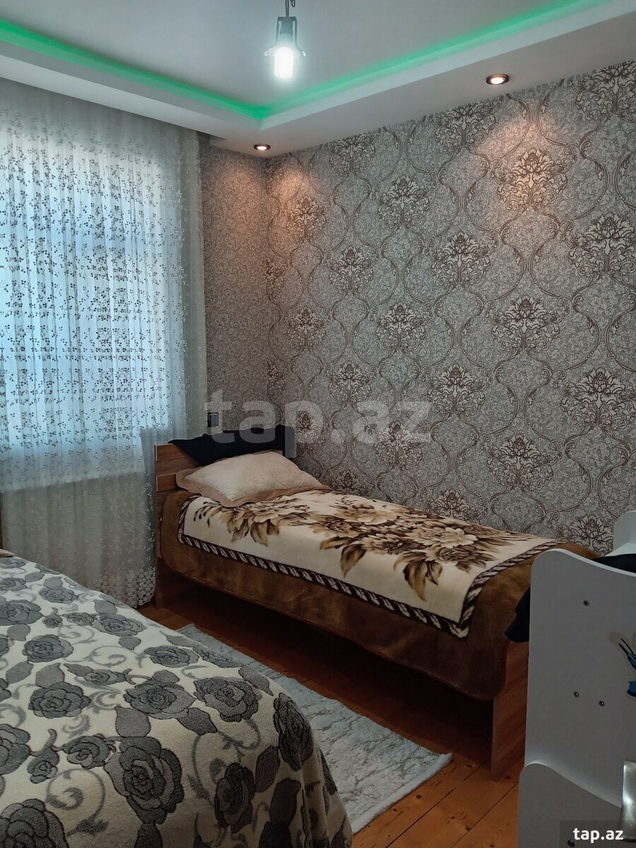 Həyət evi, Xəzər r. (8)