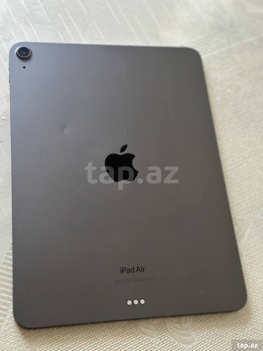 Apple iPad Air M1 (2022)  (3)