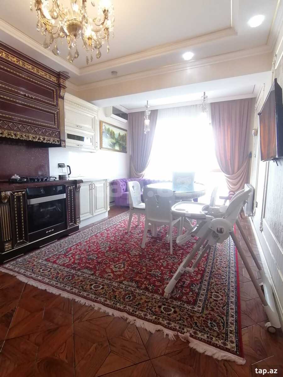 4-otaqlı yeni tikili, Afiyəddin Cəlilov küç., 185 m²
