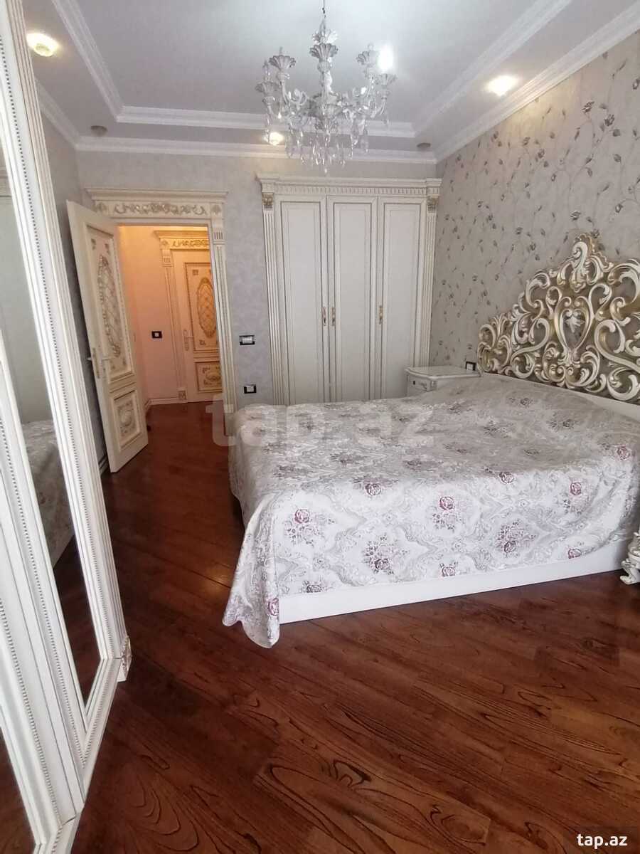 4-otaqlı yeni tikili, Afiyəddin Cəlilov küç., 185 m²