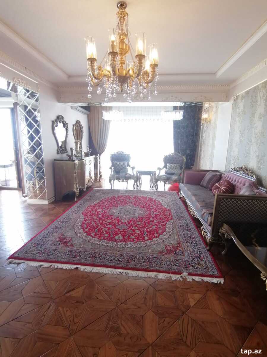 4-otaqlı yeni tikili, Afiyəddin Cəlilov küç., 185 m²