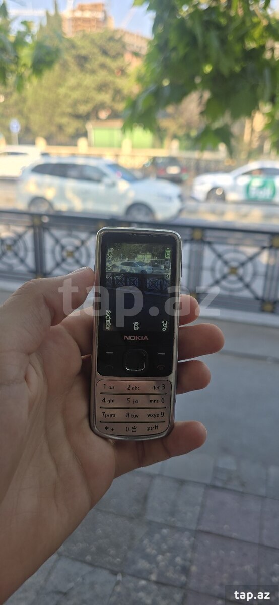 Nokia 6700 Silver Metallic (2)