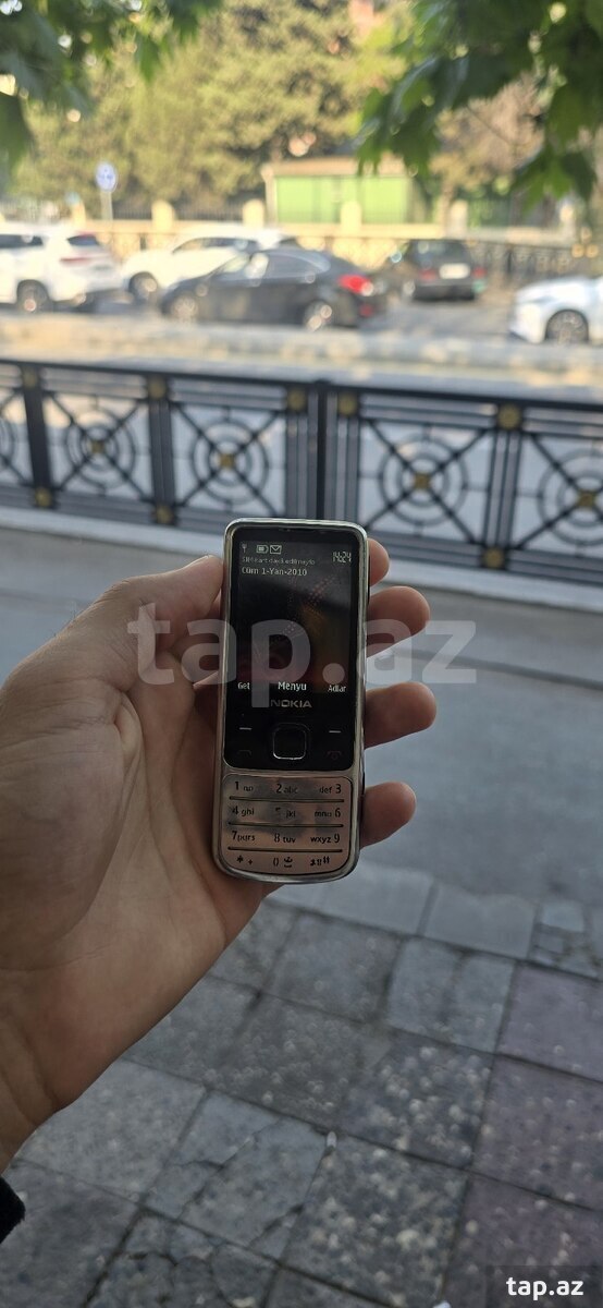 Nokia 6700 Silver Metallic