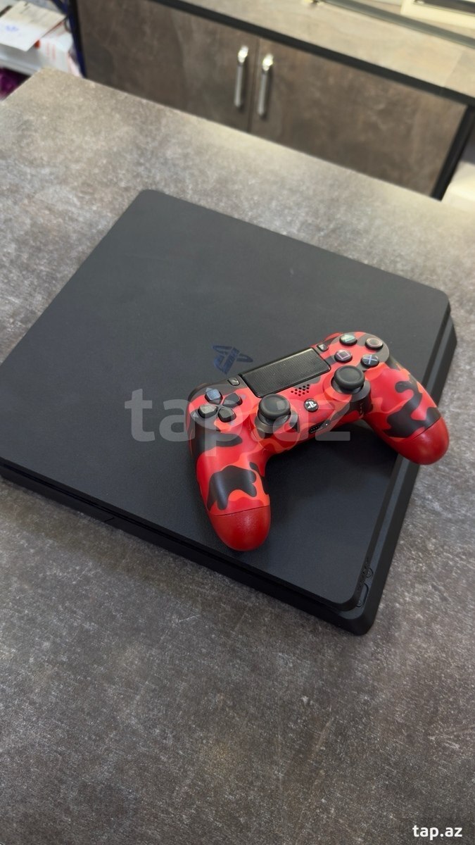PlayStation 4 Slim 1TB (2)
