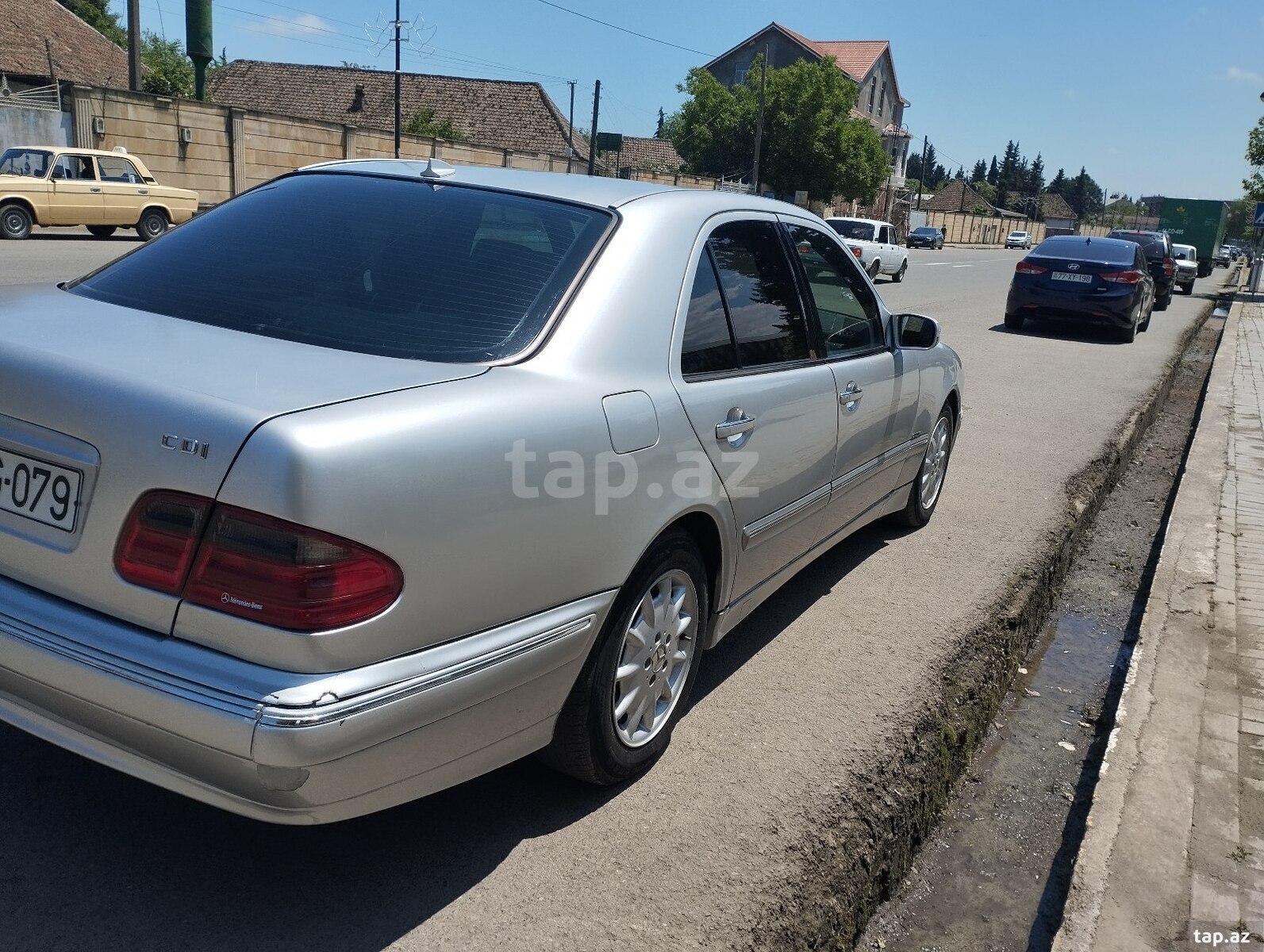 Mercedes E 270, 2001 il (4)