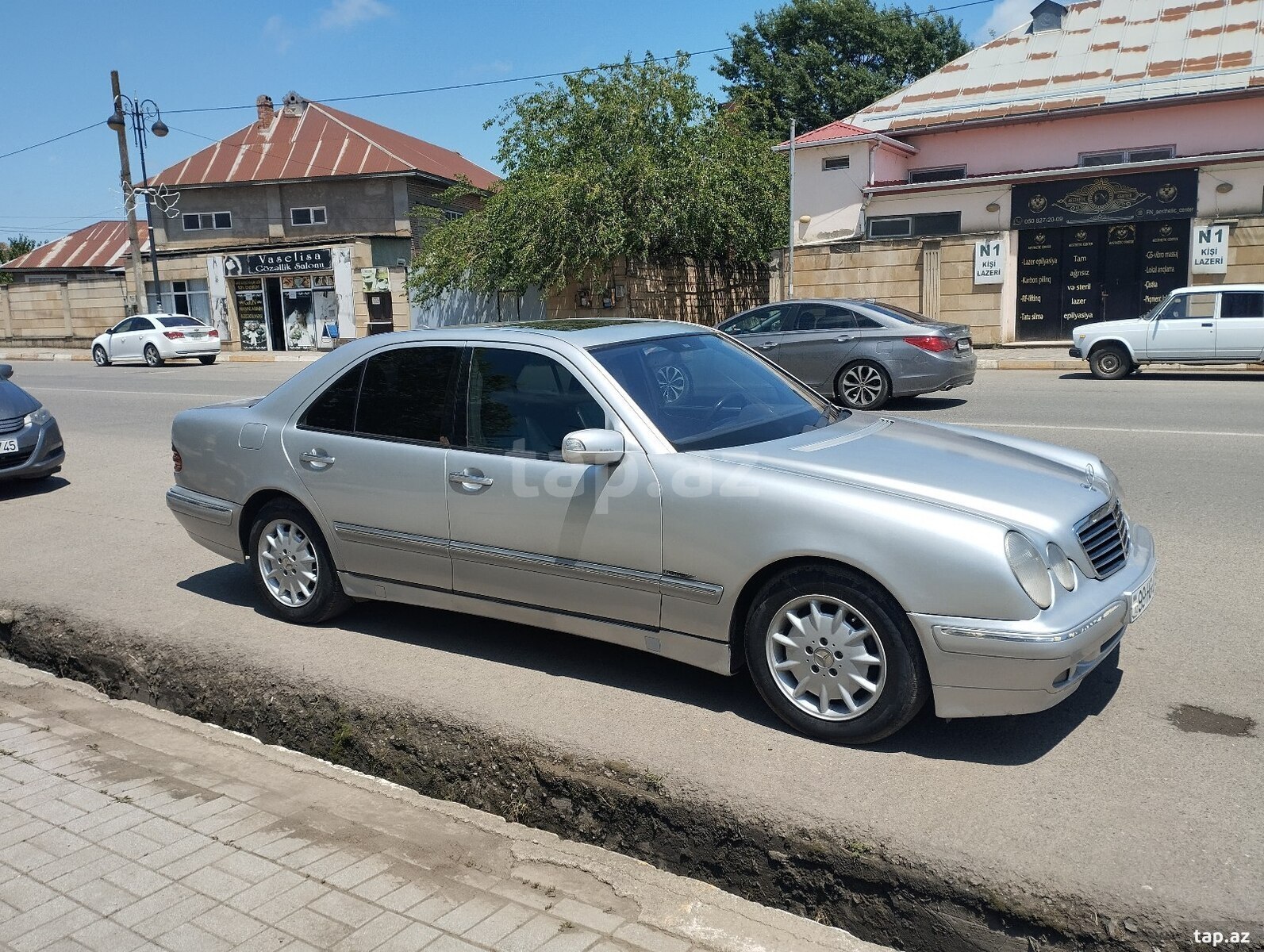 Mercedes E 270, 2001 il (3)