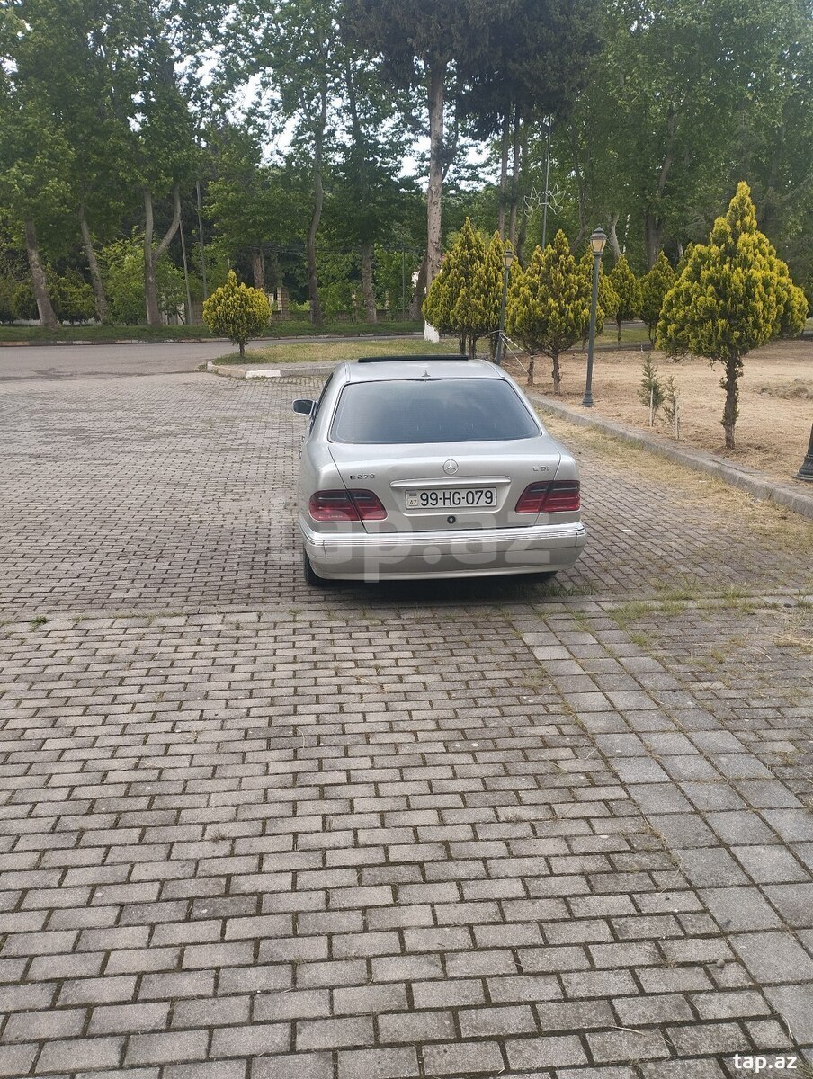 Mercedes E 270, 2001 il (10)