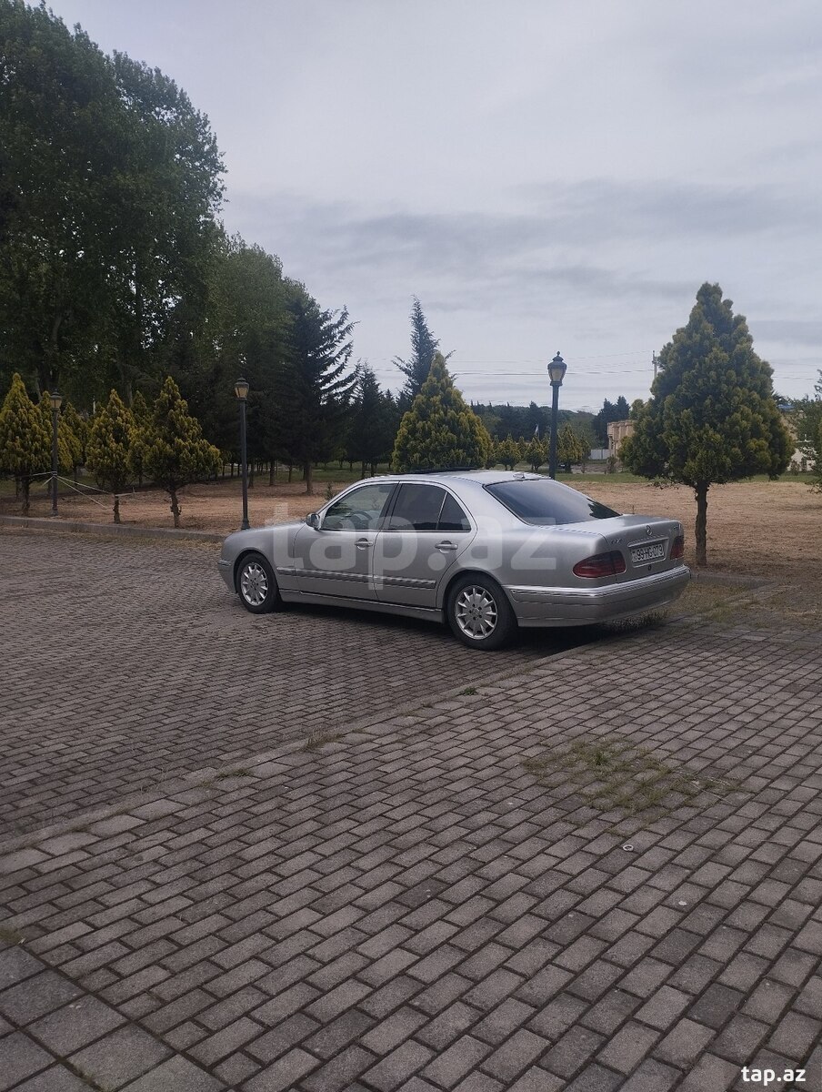 Mercedes E 270, 2001 il (11)