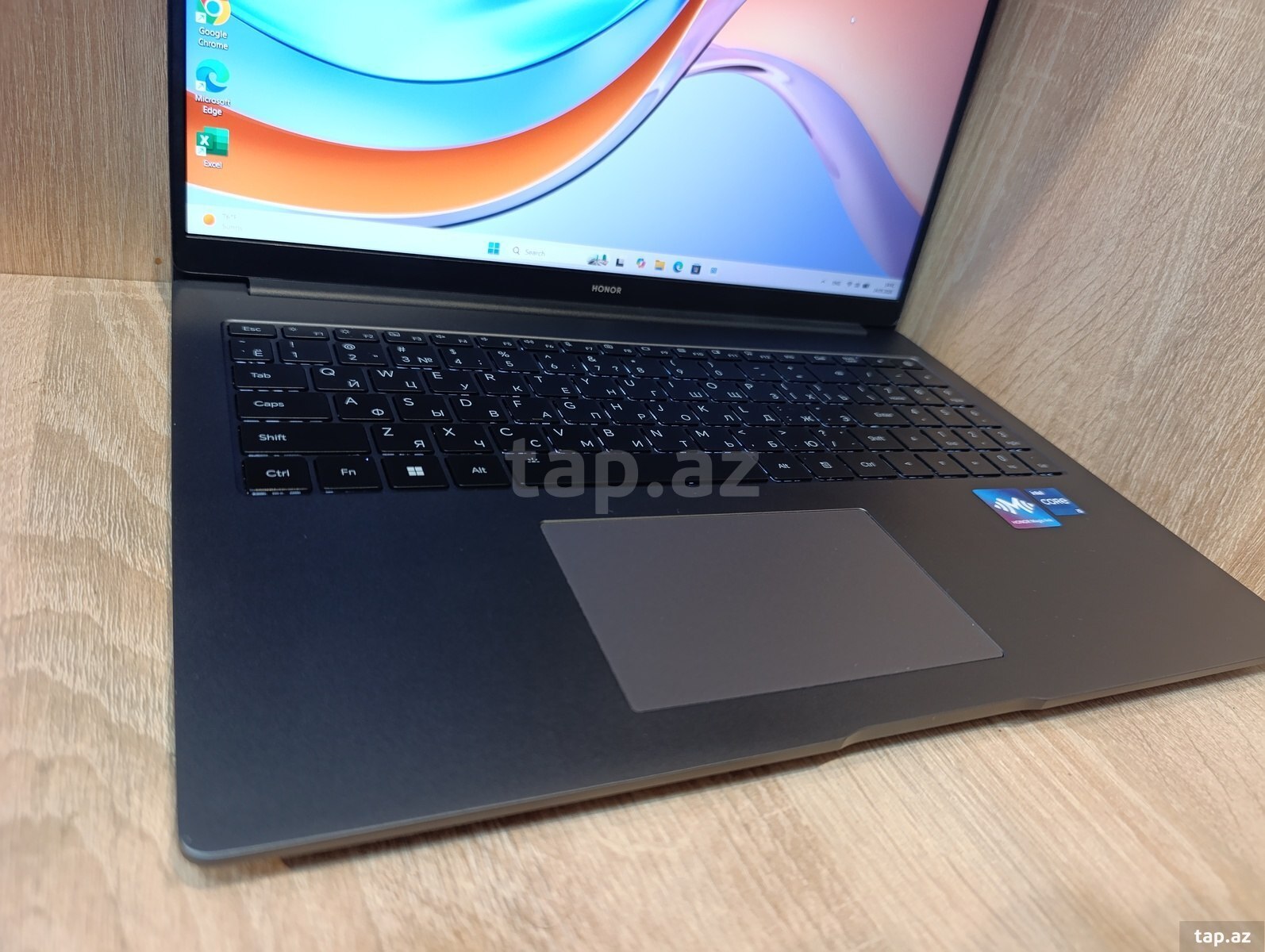 Honor MagicBook X16 (4)