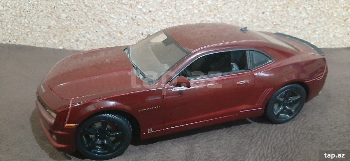 Chevrolet Camaro  1/18 modeli (2)
