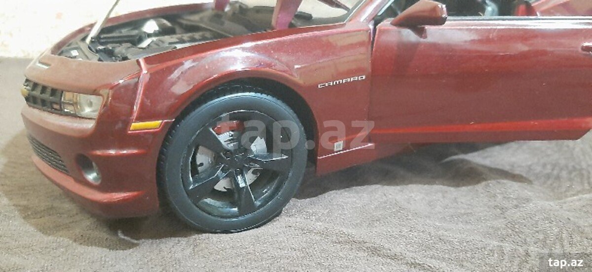 Chevrolet Camaro  1/18 modeli (4)
