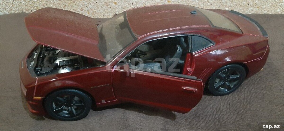 Chevrolet Camaro  1/18 modeli (3)