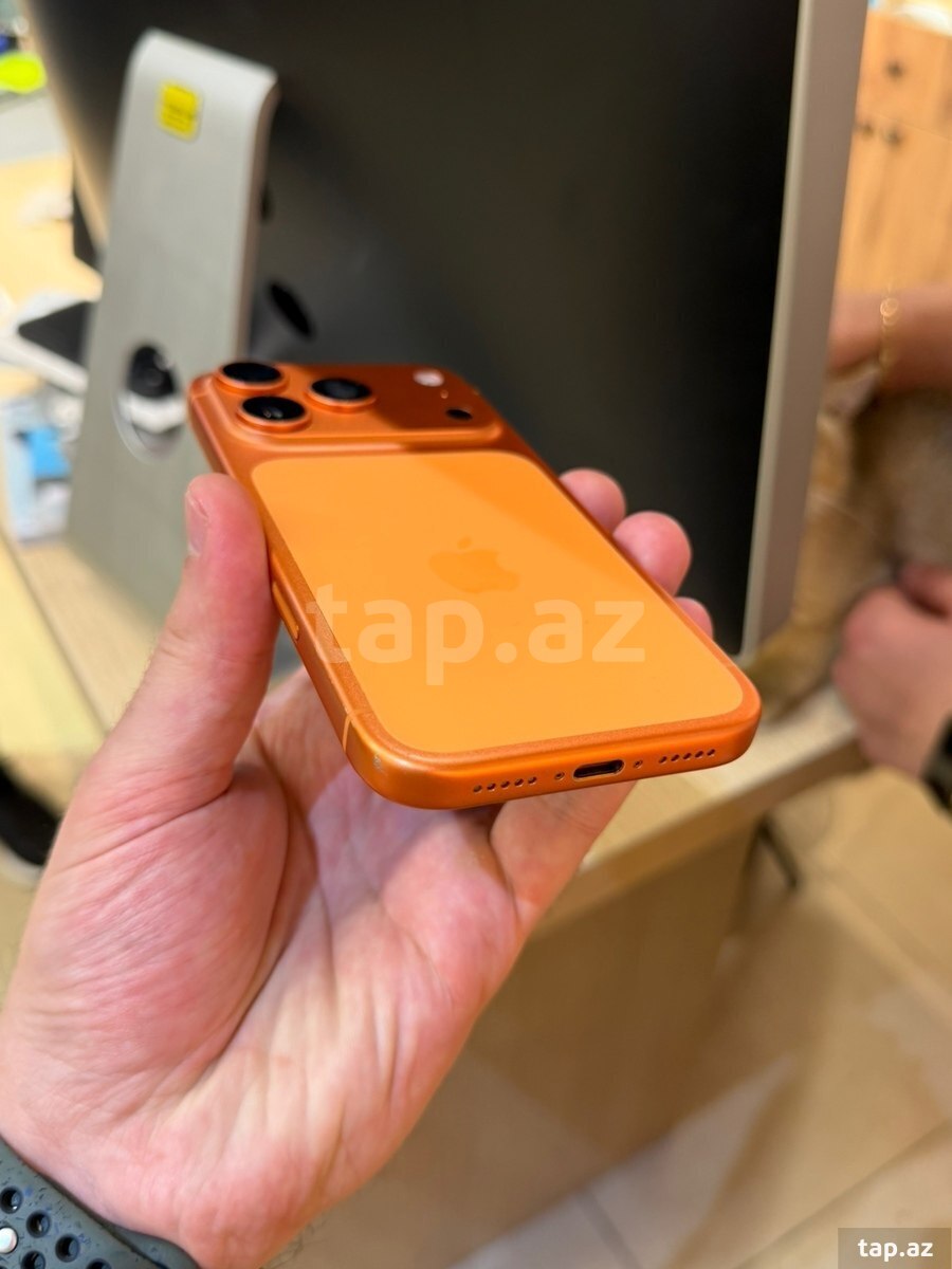 Apple iPhone 17 Pro Cosmic Orange 256GB/12GB (3)