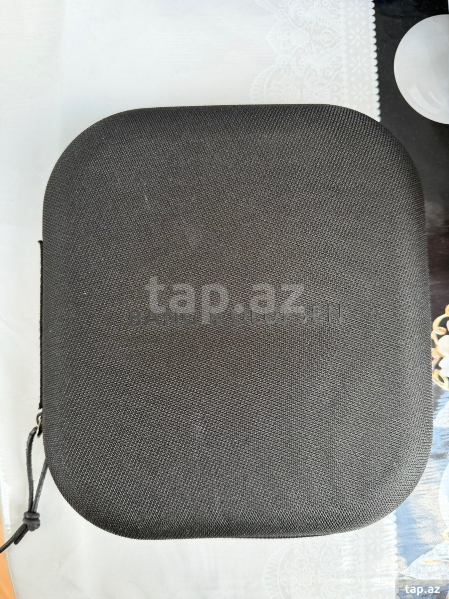 Bang & Olufsen Beoplay HX (2)
