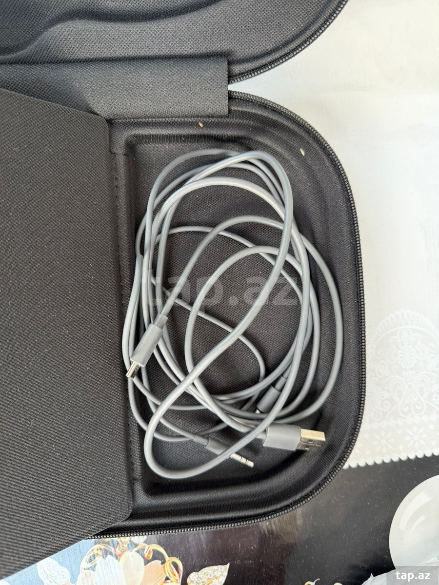 Bang & Olufsen Beoplay HX (5)