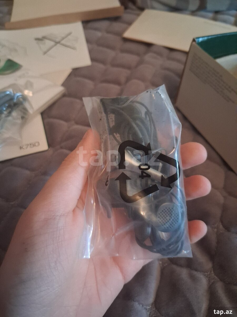 Sony Erricson K750I qutusu (11)