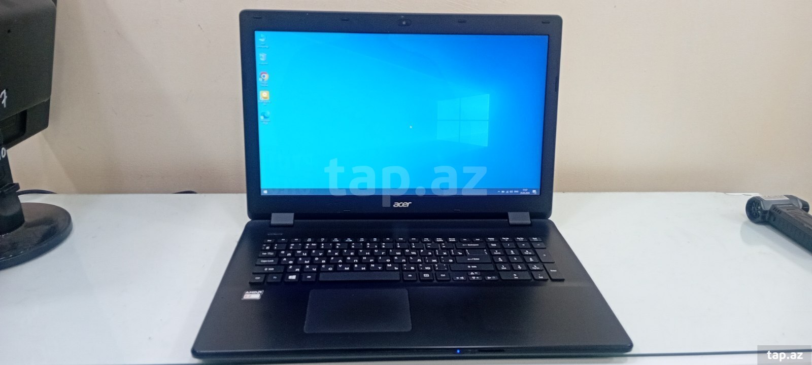 Noutbuk Acer E5-721